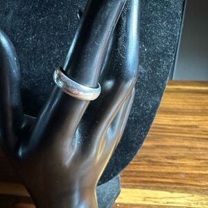 Elegant Silver Women's Ring. Marked 925